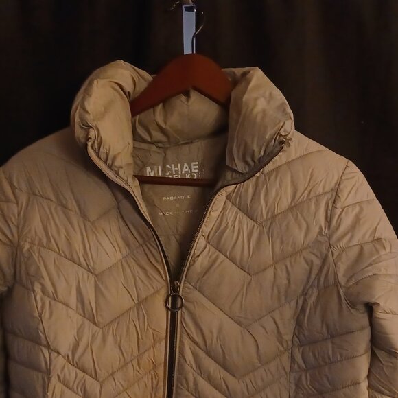 MICHAEL Michael Kors Beige Satin Specks Chevron Puffer Women's Jacket Small - Picture 4 of 6
